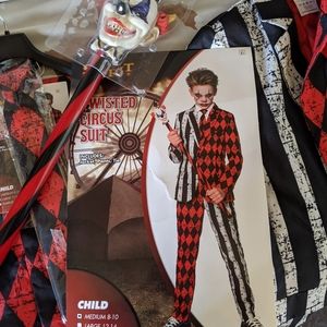 Twisted circus suit and scary clown staff stick